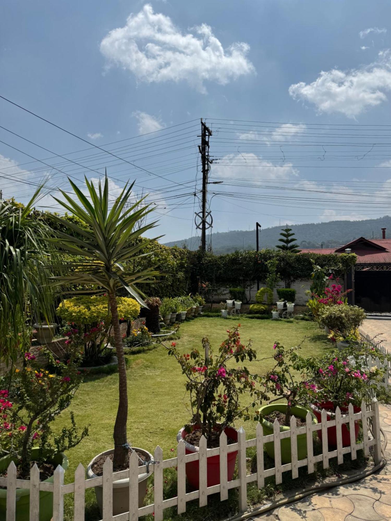 Fratelli Guest House Shillong Luaran gambar